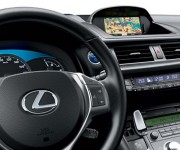Lexus CT200H - TomTom