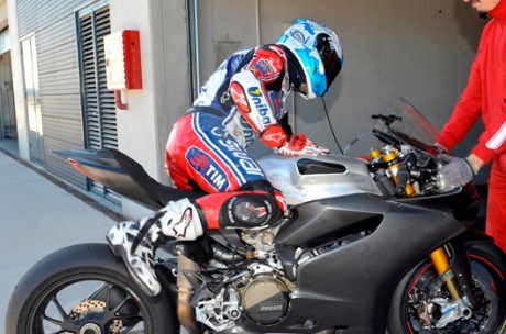 Carlos Checa - Ducati 1199 Superbike