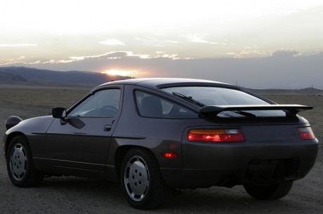 Porsche 928