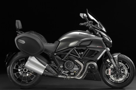 Ducati Diavel Strada
