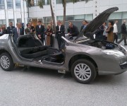 Renault ha progettato una Laguna integralmente smontabile e riutilizzabile.