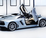 Lamborghini Aventador LP 700-4 Roadster