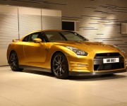 Nissan GT-R Bolt Gold