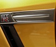 Nissan GT-R Bolt Gold