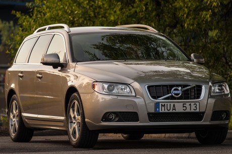 Nuova Volvo V70