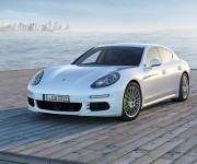 Nuova Porsche Panamera