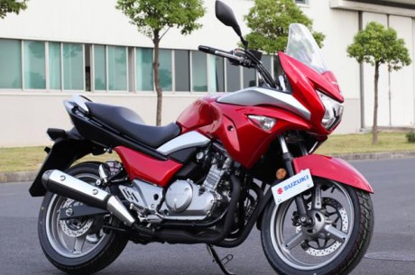 Suzuki Inazuma GW250S