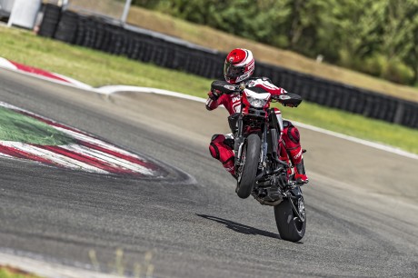 Ducati Hypermotard 2015