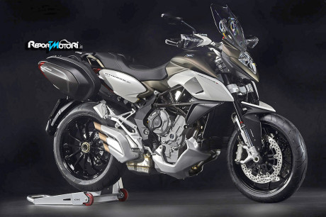 MV Agusta Stradale 800