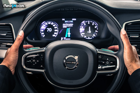 Volvo IntelliSafe Auto Pilot 