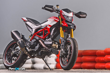 Ducati-Hypermotard-939SP_001