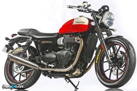 Triumph Street Twin by Pirelli