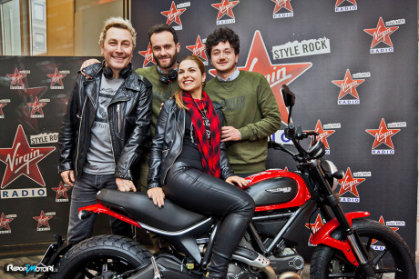Una Scrambler Ducati con Virgin Radio