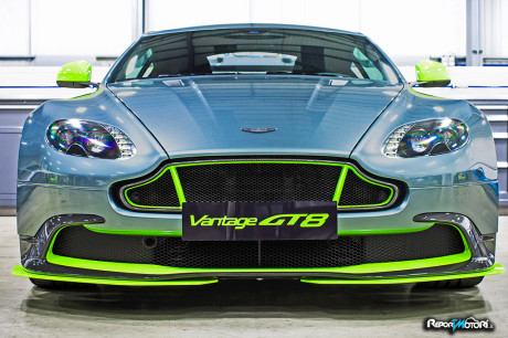 Aston Martin Vantage GT8