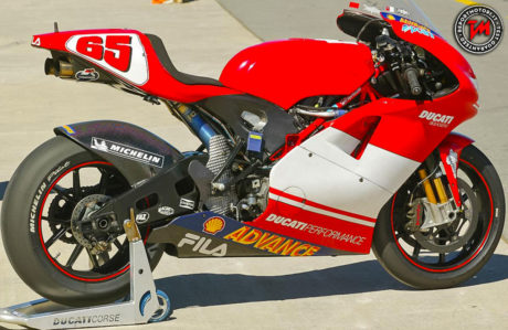 Ducati Desmosedici GP 2003