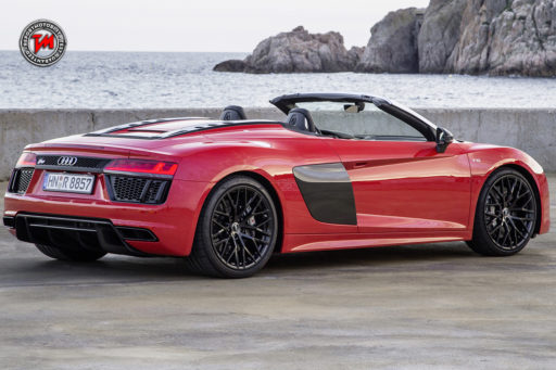 Nuova Audi R8 Spyder V10