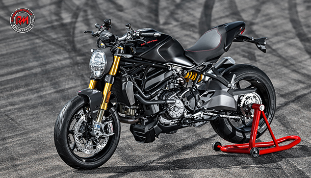 Ducati Monster 1200 S Black on Black