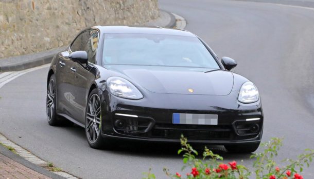 Porsche Panamera 2021