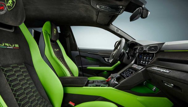 Lamborghini Urus Pearl Capsule