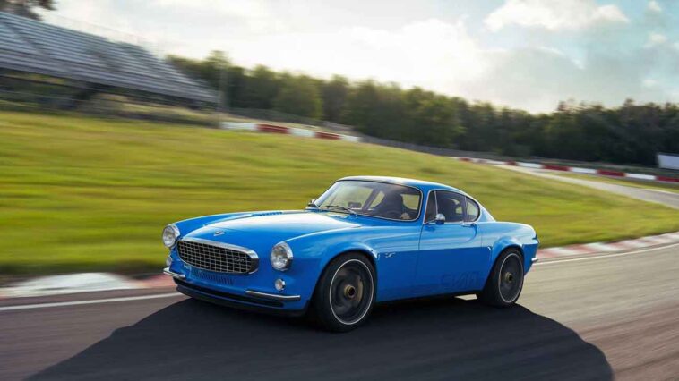 Volvo P1800 Cyan Racing