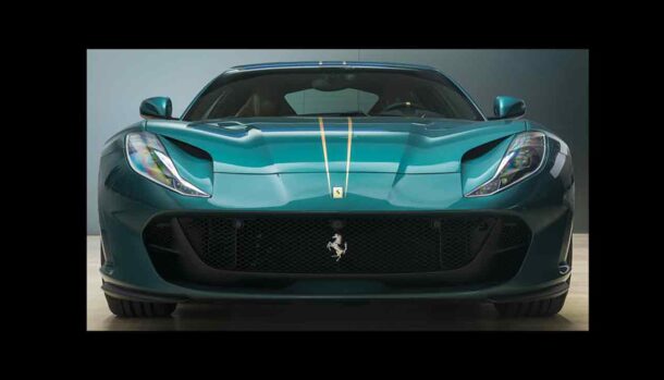 Ferrari 812 Superfast Verde Pino