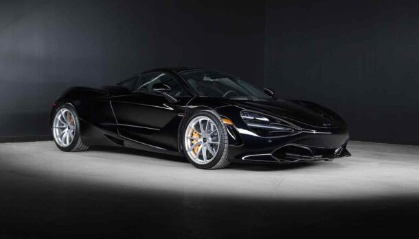 McLaren 720S Black