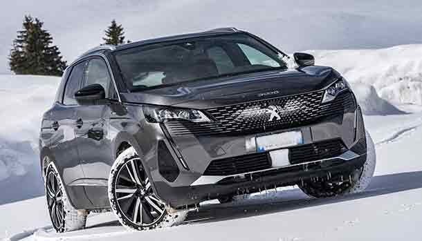 Nuovo Peugeot 3008 Hybrid4 GT Pack