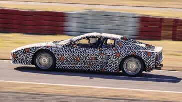 Nuova Ferrari Testarossa