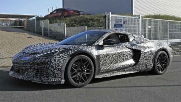 Chevrolet Corvette E-Ray 2023