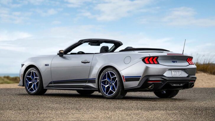 Ford Mustang GT California Special Convertible 2024