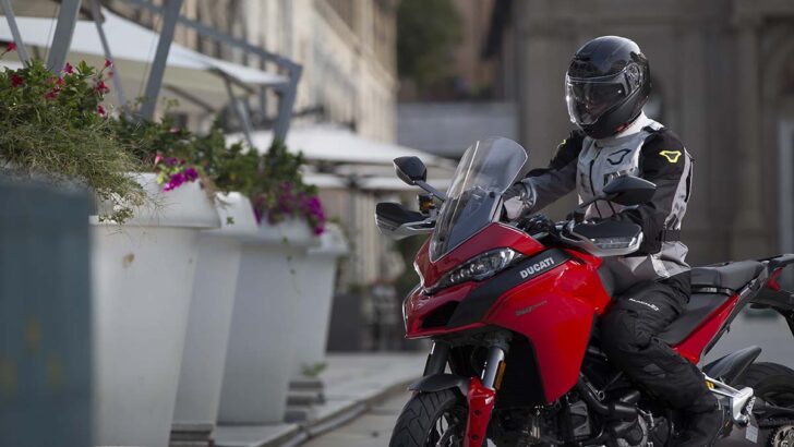 Caberg Levo X Carbon