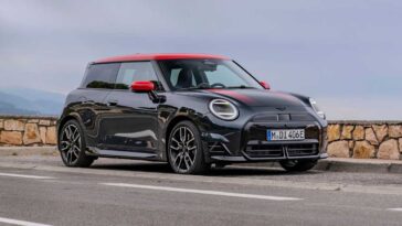 MINI Cooper SE JCW