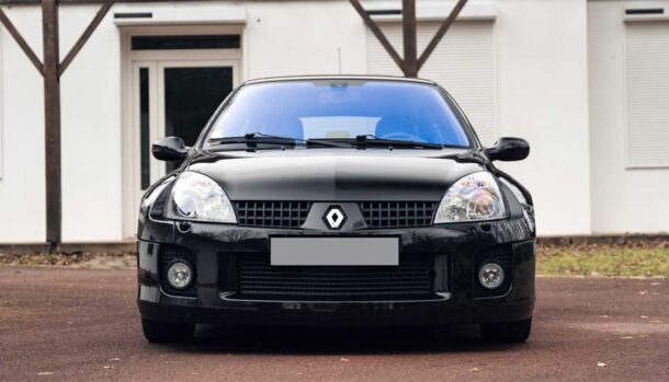 Renault Clio V6