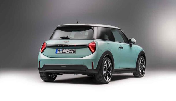 MINI Cooper con motore a benzina