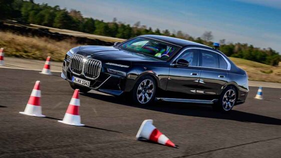 BMW: formazione su misura per i conducenti di veicoli blindati
