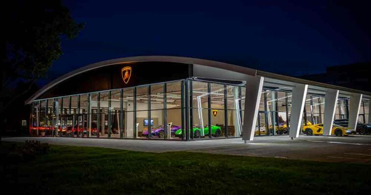 Automobili Lamborghini apre un nuovo showroom a Tallin