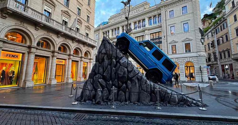Mercedes-Benz: la nuova Classe G elettrizza la Capitale
