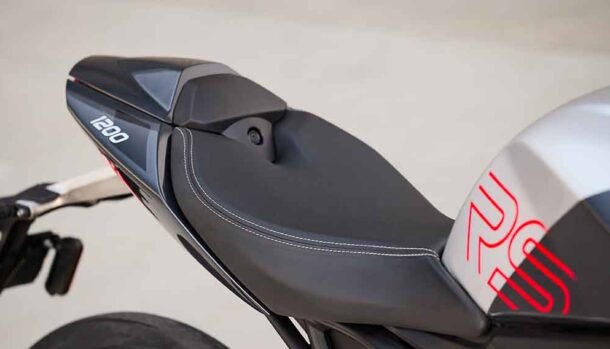 Nuova Triumph Speed Triple 1200 RS