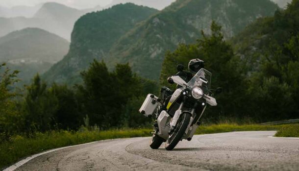 Due anni di garanzia su Husqvarna Travel e Naked