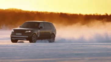 I prototipi elettrici Range Rover superano il ciclo di test invernali