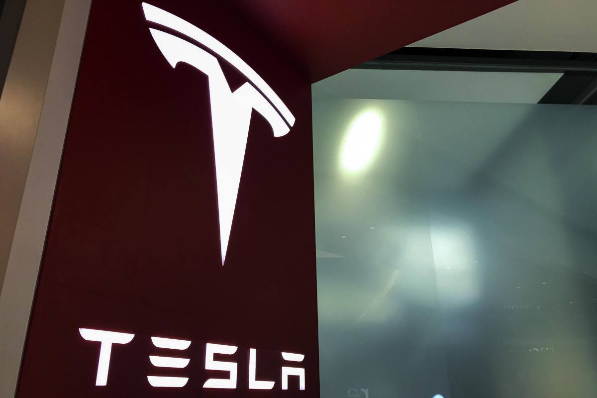 Tesla batosta senza precedenti