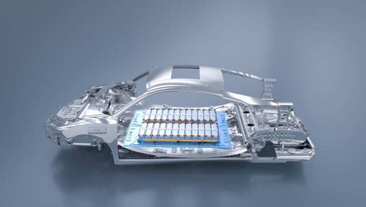 Il disegno di un pacco batterie all'interno di un'auto