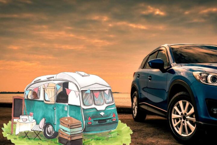 Un SUV e il disegno di un camper