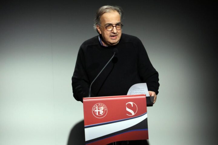 Primo piano di Sergio Marchionne in conferenza