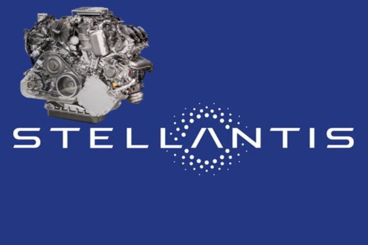Il logo Stellantis e il disegno di un motore