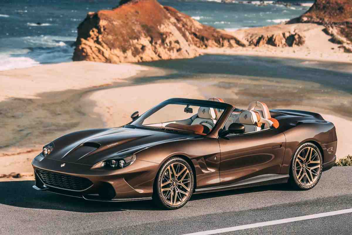 Ferrari fatta a mano