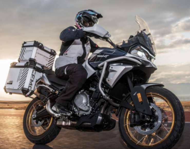 CFMoto 700MT ADV novità enduro