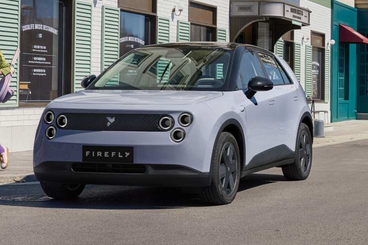 Auto Firefly costa pochissimo