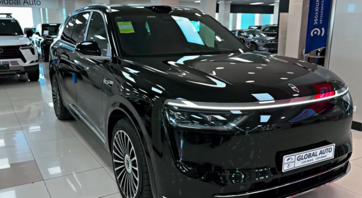 Huawei Aito M8 SUV elettrico