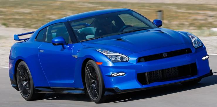 Nissan GT R auto addio sportiva